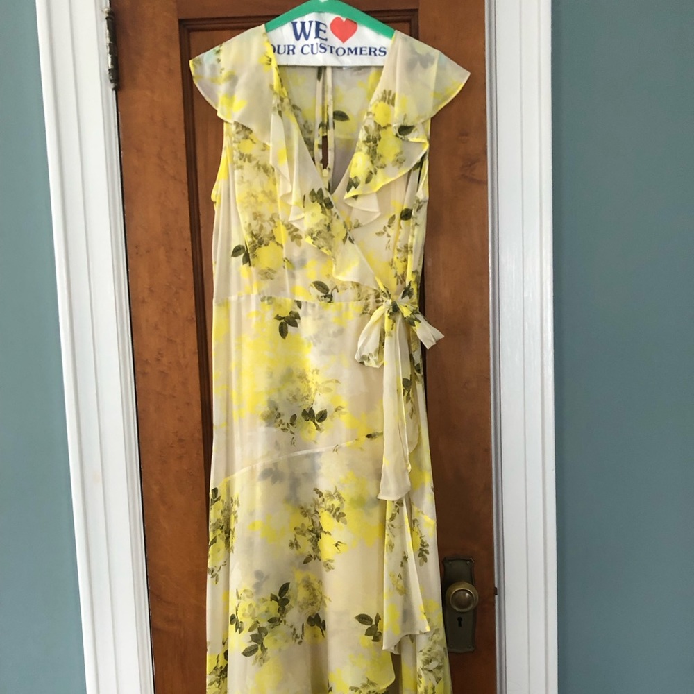 Lightweight pretty feminine high low dress perfect for summer